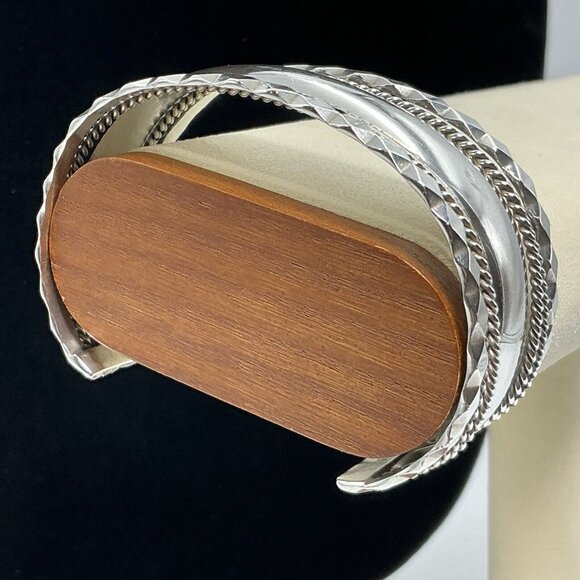 Tahe Sterling Silver Cuff Bracelet 33 Gms Size 6.5 - Picture 2 of 12